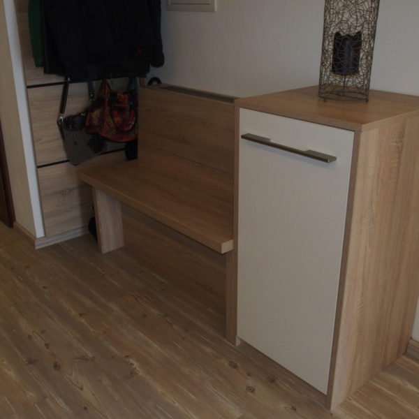 Sitzbank Flur